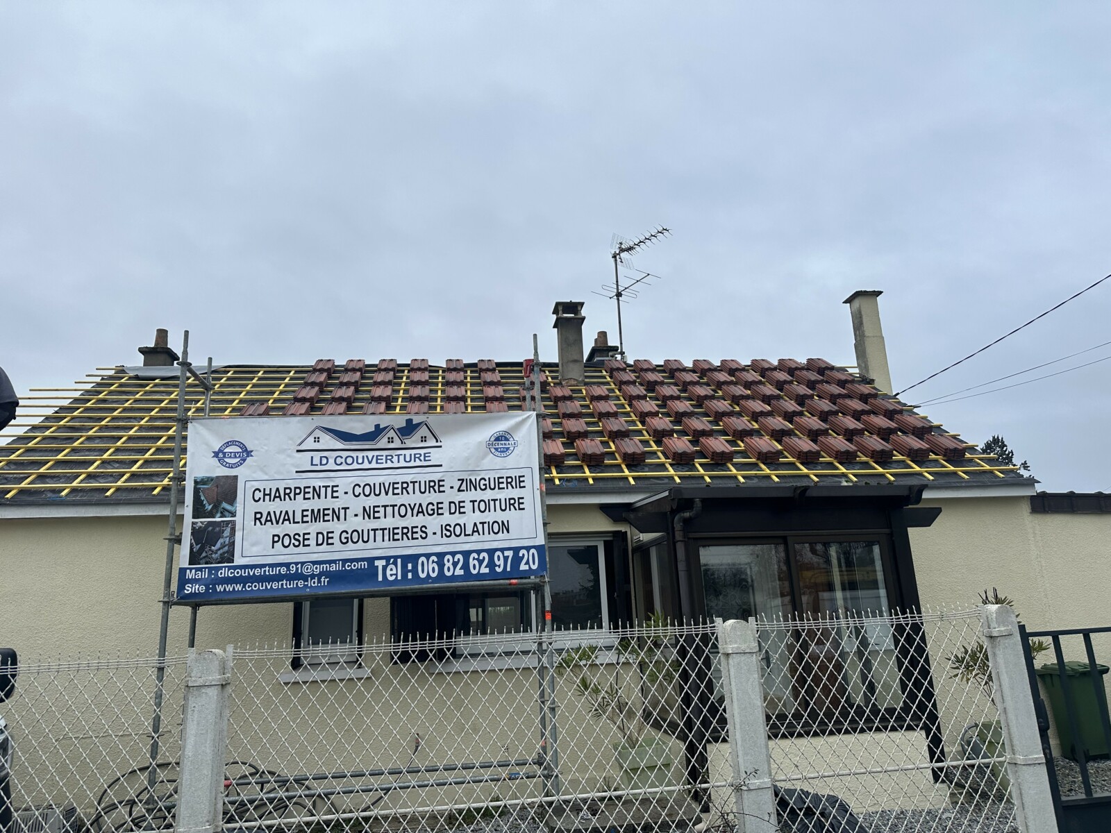 Breuillet 2 – rénovation toiture -en cours – par Couverture LD Breuillet 2 - rénovation toiture -en cours - par Couverture LD